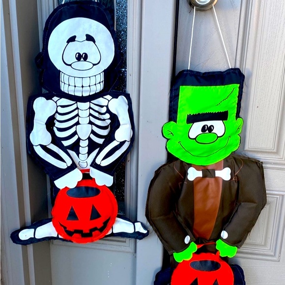 Vintage Windsock, SKELETON Outdoor /Indoor NEW (10 AVAIL) - Picture 1 of 3